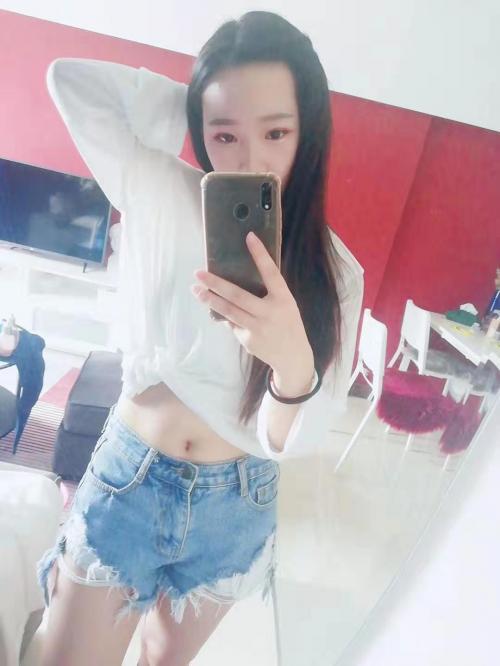 海珠万胜围00后小姐姐 第2张