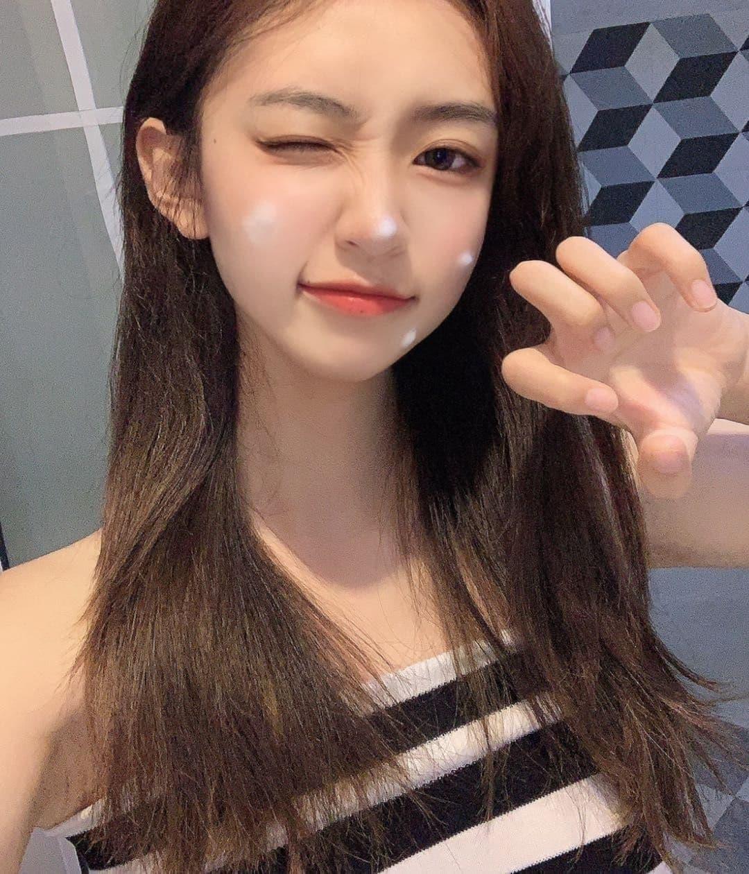 性感妩媚的妹子，身材够劲爆 第1张
